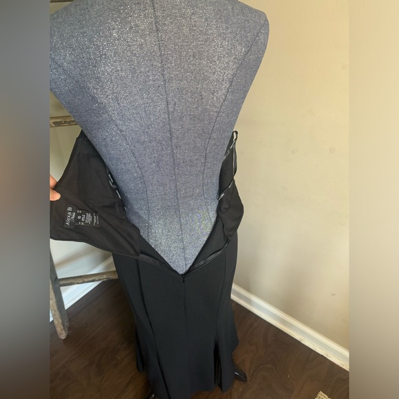 Alexa B Nites Flower Detail Dress NWT 10 - Picture 8 of 13